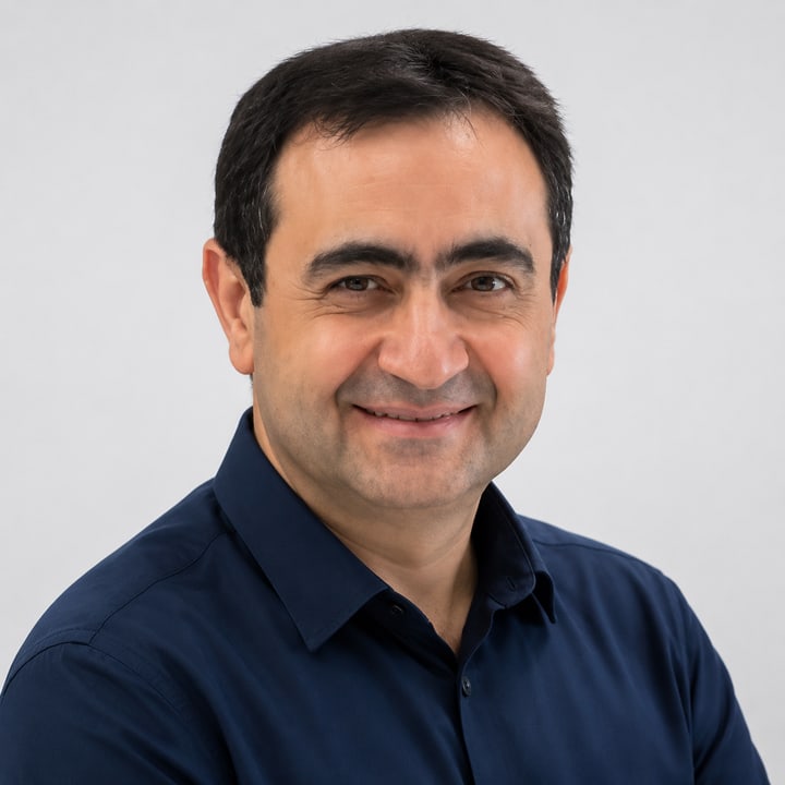 دکتر محمدرضا اکبرزاده توتونچی